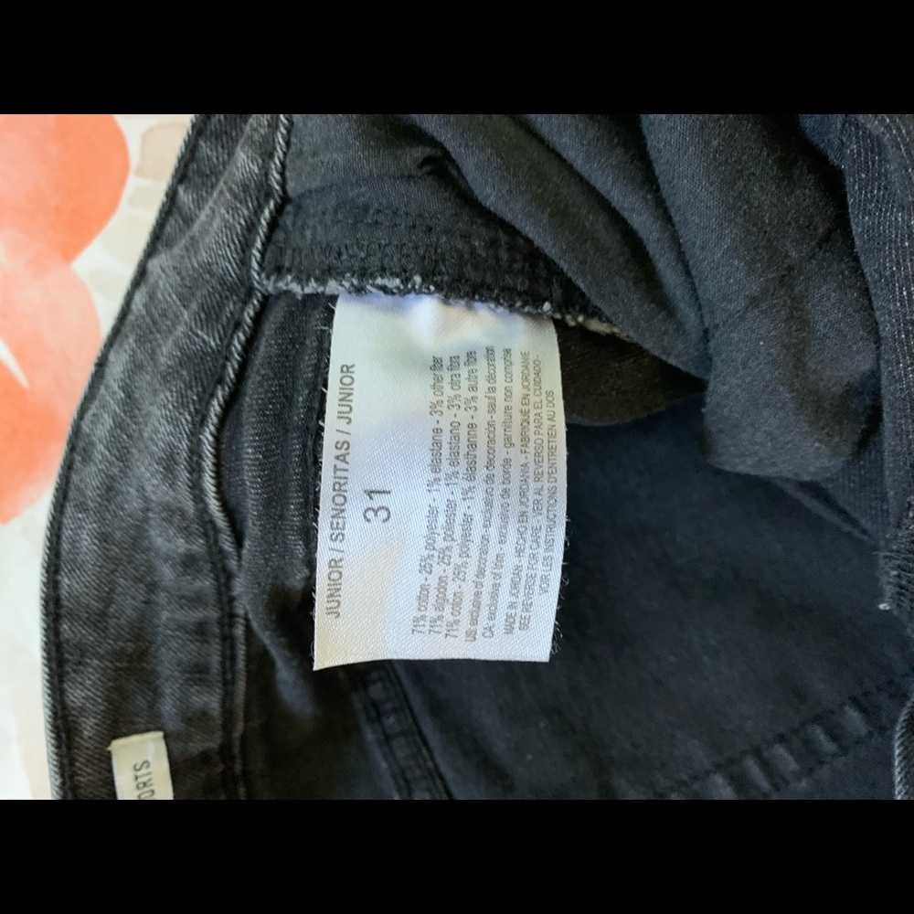 Black cut off denim shorts - Picture 4 of 5